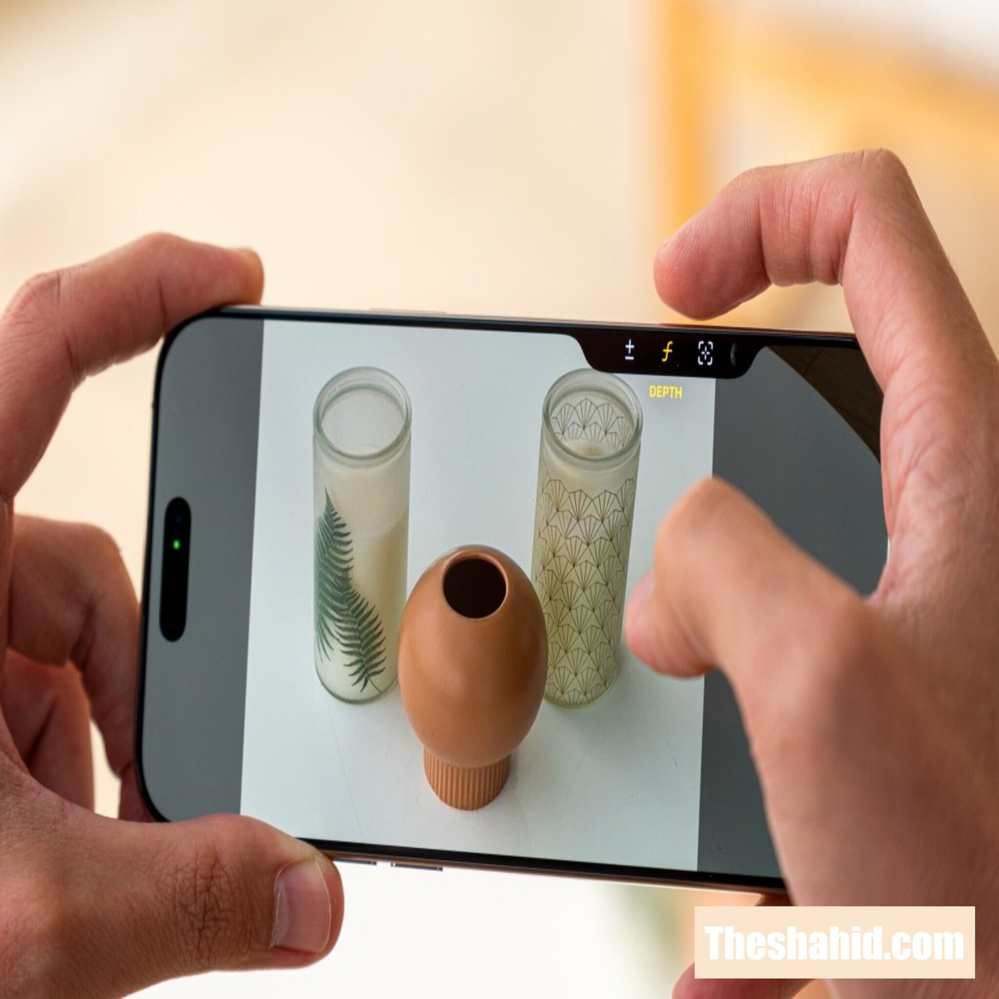 Apple iPhone 16